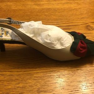 Rare, Gucci Slingback Pumps